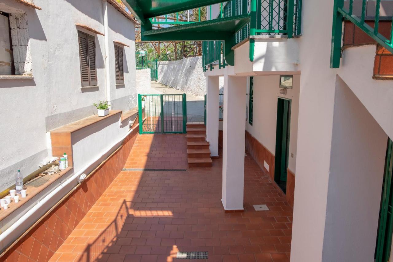B&B Casa Vacanza Cioffi Vico Equense Exterior photo